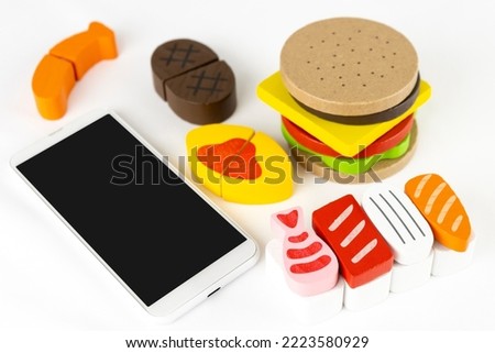 Image of ordering food with a smartphone