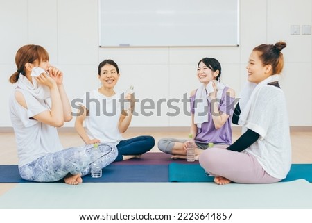 Women chatting at the gym