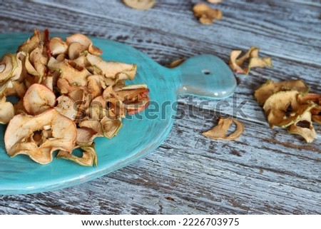 dried apples, apple chips, healthy food