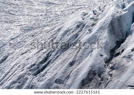 Ice and snow high in the Alps. Walking the Peiljoch (2676m) Trail. Hiking in Stubaital Valley. Photo’s of Stubaital Austria, Mieders, Neustift, Milders, Schonberg, Mutterberg