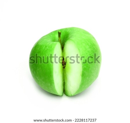 Green juicy apple isolated on white background, clipping path, full depth of field