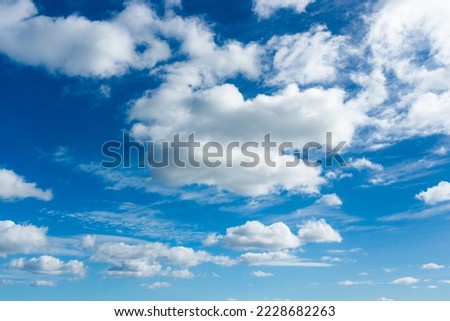 Beautiful clouds against the blue daytime sky.