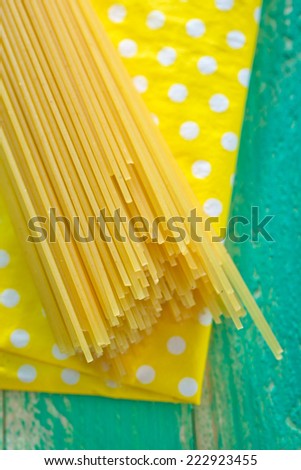 raw spaghetti