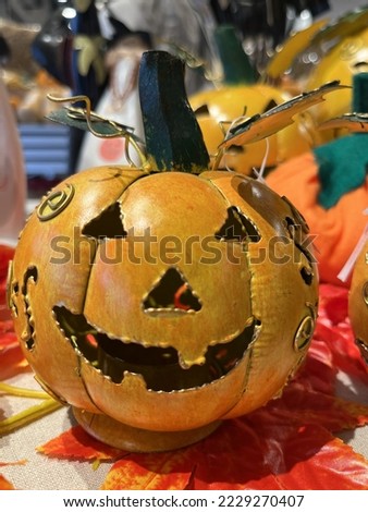 spooky smile from pumpkin mini decoration for halloween 