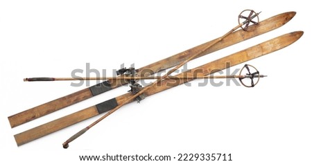vintage wooden ski isolated on white background