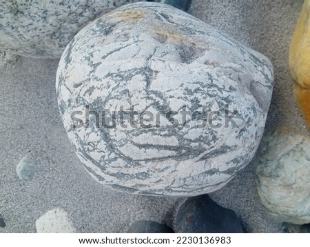 Black lines with white color riverside stone images with high resolution.