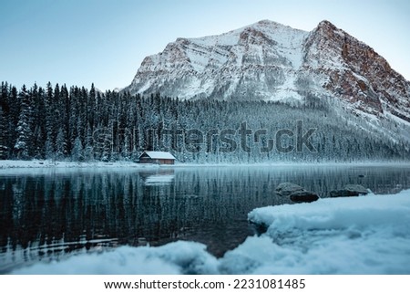 Lake Louise Banff Nationalpark in winter snow  Royalty-Free Stock Photo #2231081485