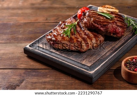A picture of the stained steak in an original way