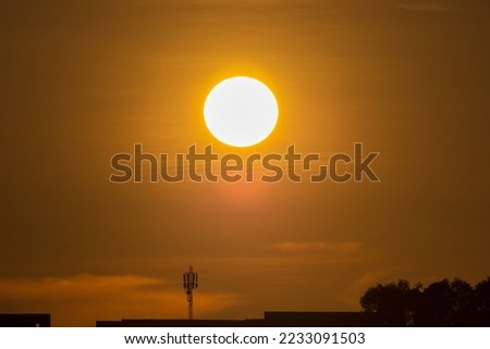 Horizon view angle of Sunset sun down
