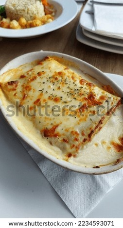 picture of a food called lasagna