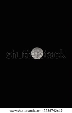 selective focus picture of full moon