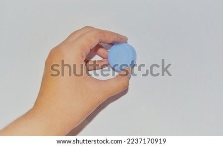 photos of plastic bottle caps, drinking water bottles