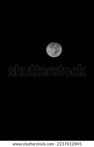 selective focus picture of a beautiful full moon