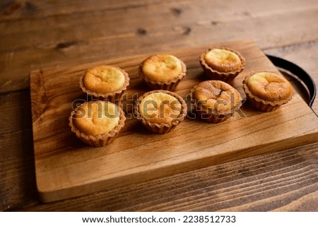 Handmade small sized cheesecake tarts