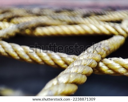 Picture of crossed yellow ropes