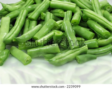 green beans whit soft reflections image on mirror