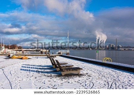 The first snow of this year has fallen. Wintry impressions of the city center and the port area