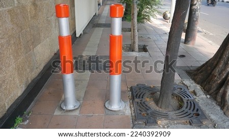 This is the picture of pedestrian walkway barrier.