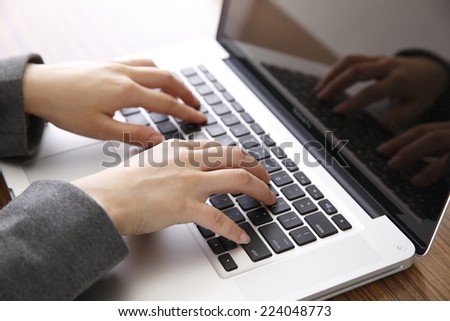 Women typing