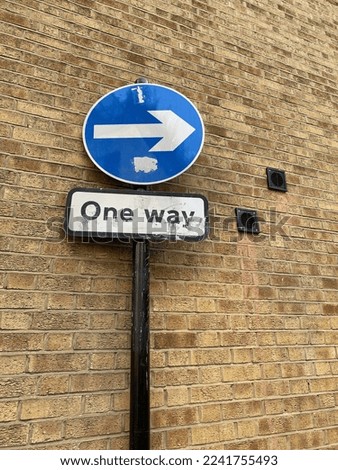 Road sign "one way" in England
