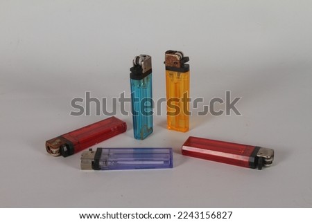 Gas lighters or lighters are lighters that use liquids such as naphtha or butane.