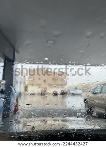 Picture of rain drops on a windshield