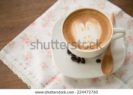 Latte Art coffee with coffee bean