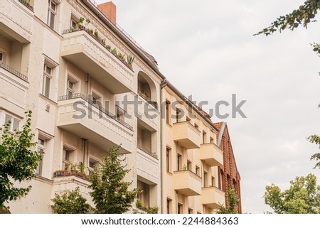 Residential Charm in Prenzlauer Berg, Berlin A Picture of a Typical Building in the East