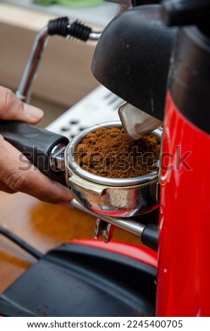 This type of grind size is suitable for espresso brewing methods, stovetop espresso makers, moka pots, and Aeropress (with a brewing time of 1-2 minutes).