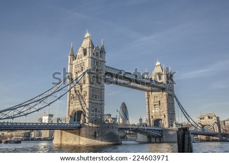 London City: Tower Bridge and downtown
