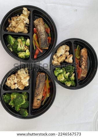 Food preparation, grilled salmon with veggies