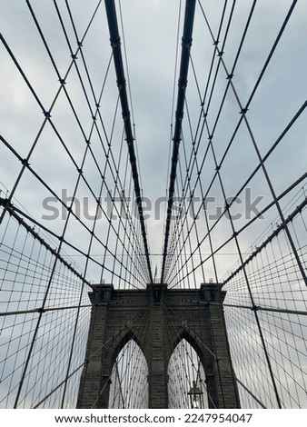 Walking over the Brooklyn Bridge