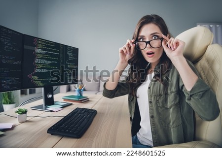 Profile side photo of worried nervous smart lady nerd scared remove content site lost database indoor room workstation