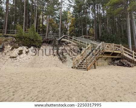 Miner's beach along pictured rocks national lakeshore