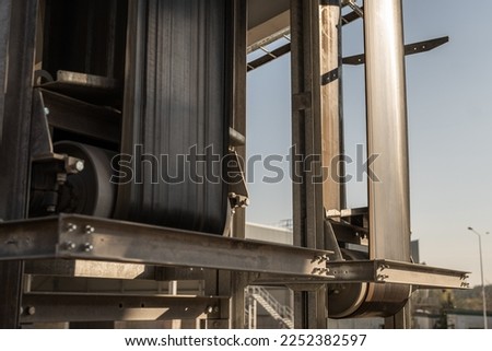 conveyor belts - empty conveyor belt - heavy industry