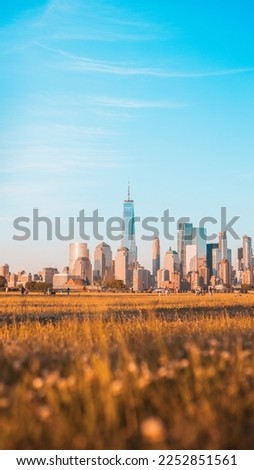 Calm view of the Freedom Tower, Manhattan, New York (photo taken from New Jersey).