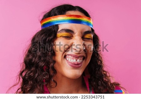 Beautiful young hispanic woman with diastema with colorful and cool style - Confident and interesting female with diverse and unique style, concepts about fashion, individuality and body acceptance
