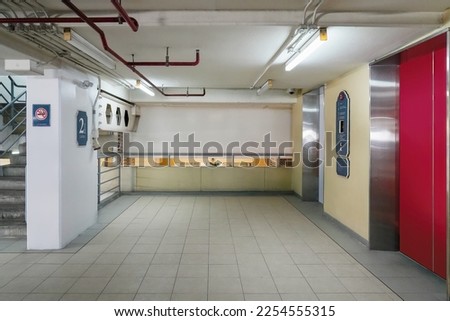 car parking floor front of lift elevator entry hall