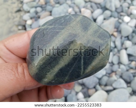 eye-catchy and beautiful riverside stone images with full HD resolution. Different kinds of shape or colors images