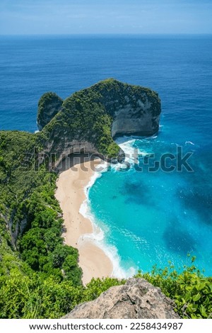 Kelingking Beach in Nusa Penida Island, Bali, Indonesia