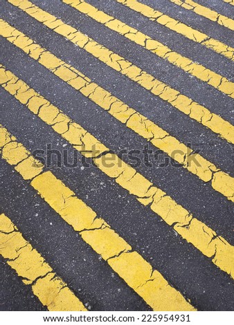 Yellow striped road sign, No parking allowed 