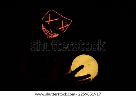 Painting with lights. Moon kidnapping