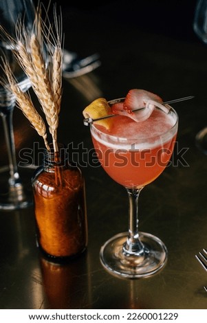 Cocktaills with garnishes to drink 