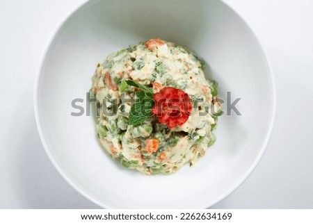 A top down view of a stalicni salad.