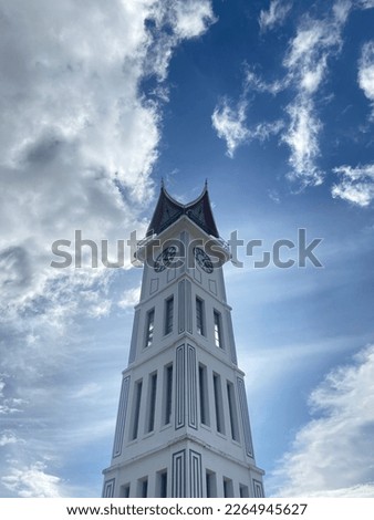 Jam Gadang (Big Clock) , one of the evidences of historical relics by the Dutch in the colonial period in West Sumatra which is now an icon and tourist attraction in the city of Bukittinggi.