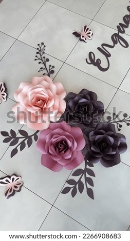 Paper flowers are flowers made of paper, which are usually used as decorations in various events or as decorations to make a work of art.