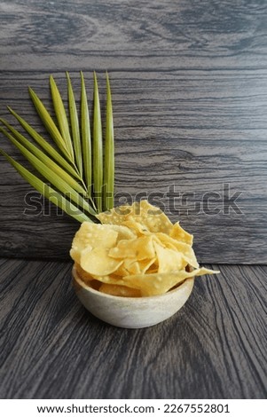 crispy onion chips, delicious and yellow