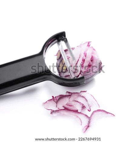 Lifehacks; Use regular peeler to cut thin slices of onion for soups or salad   