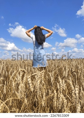 An incredibly beautiful cornfield. It's love at first sight. Feeling of freedom and merging with nature.