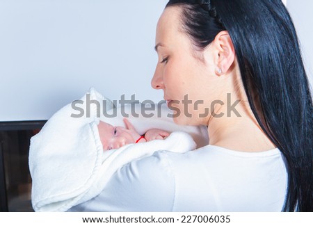 picture of happy mother with baby 